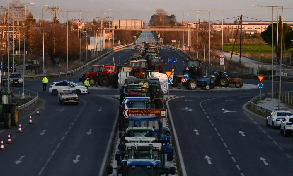 Οι προετοιμασίες της συνάντησης των αγροτών με τον πρωθυπουργό- Σήμερα στη Σίνδο οι αποφάσεις – Παραμένουν τα μπλόκα